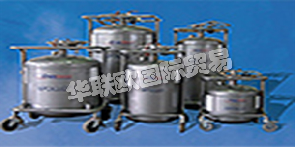 CRYOTHERM它分配溫度保持可用時間長，都提供了容器和傳送控制系統(tǒng)，通過他們的研究，一個特殊的，復(fù)雜的絕緣專門開發(fā)：內(nèi)外容器之間的高品質(zhì)的多層真空超級絕緣，高活性的吸附劑和一種基于計算機(jī)的，優(yōu)化的熱設(shè)計減少熱的發(fā)生率因此液態(tài)氣體的蒸發(fā)量降至最低。他們?yōu)槊宽椚蝿?wù)為您制造合適的容器。無論是小型還是大型，無論是固定的還是移動的，用于短期或長期存儲，用于實驗室或z。B.海外運(yùn)輸。