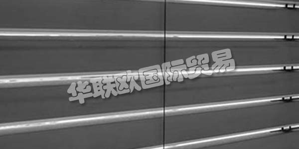 ORLITA公司自1991年開(kāi)始運(yùn)營(yíng)。從一開(kāi)始，他們就在波蘭和全球市場(chǎng)上的防曬領(lǐng)域擁有數(shù)十年的經(jīng)驗(yàn)!他們專(zhuān)業(yè)生產(chǎn)外部百葉窗和其他防曬設(shè)備，如百葉窗，遮陽(yáng)篷和織物百葉窗。根據(jù)“質(zhì)量將自他保護(hù)”的原則，他們專(zhuān)注于高品質(zhì)的產(chǎn)品，有競(jìng)爭(zhēng)力的價(jià)格，同時(shí)使用最好的材料。這導(dǎo)致了廣泛的技術(shù)解決方案和多種顏色。