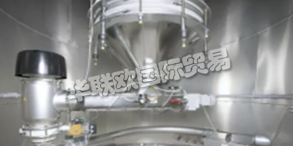 AZO集團(tuán)在自動(dòng)化原材料處理方面，是世界上經(jīng)驗(yàn)最豐富的公司之一。他們擁有1000多名員工，他們對(duì)自己的工作充滿熱情，并利用他們豐富的知識(shí)和豐富的工廠工程和建筑經(jīng)驗(yàn)積累了70多年的經(jīng)驗(yàn)，為您開(kāi)發(fā)高效，可持續(xù)的解決方案。創(chuàng)造性和修補(bǔ)欲望是他們DNA的一部分。從旋風(fēng)篩分機(jī)的開(kāi)發(fā)開(kāi)始，散裝物料處理的眾多創(chuàng)新可歸功于他們。對(duì)有遠(yuǎn)見(jiàn)的技術(shù)的好奇心和開(kāi)放性帶來(lái)了具有長(zhǎng)期前景的解決方案。