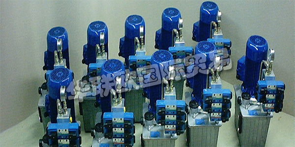 德國B&B HYDRAULIK-TECHNIK主要產(chǎn)品：B&B HYDRAULIK-TECHNIK閥門等。B&B HYDRAULIK-TECHNIK GmbH由Helitut Brocke和HenningB?hr于1983年在Witten-Herbede成立。目的是銷售用于骨料結(jié)構(gòu)的液壓元件和液壓附件。在短時間內(nèi)，對完整的Hydraulilk系統(tǒng)的需求變得非常大，以至于他們的生產(chǎn)開始了。
